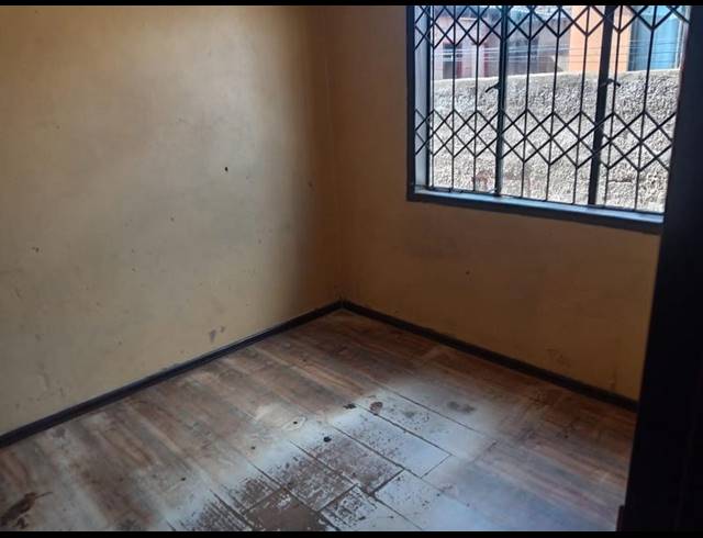 2 BEDROOM HOUSE FOR SALE IN GREENFIELD